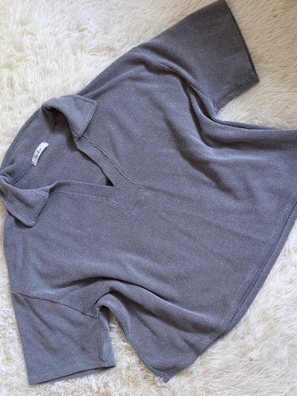 Tres Bien Short-Sleeve Knit Polo Top in Heather Gray